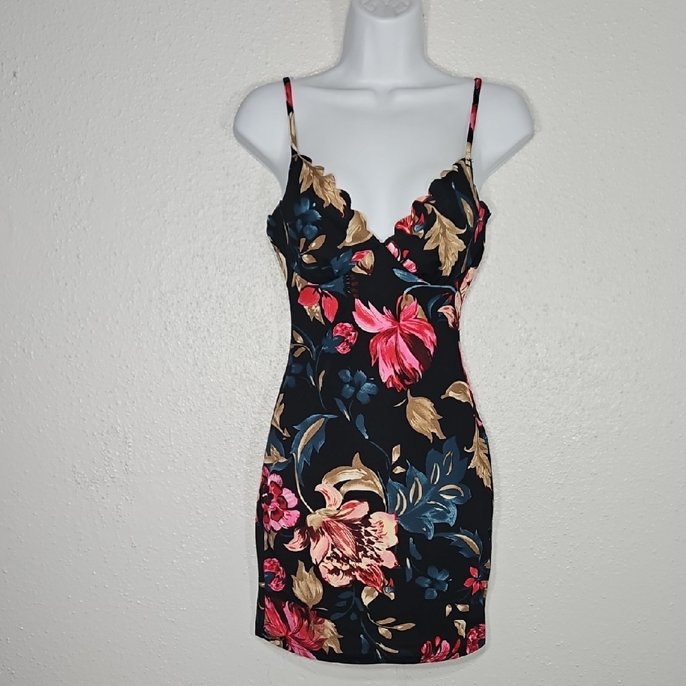 Shein Floral Print Scallop Trim Cami Spaghetti strap Bodycon Dress XS/2